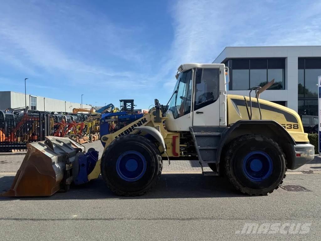 Liebherr L538 لوادر بعجل