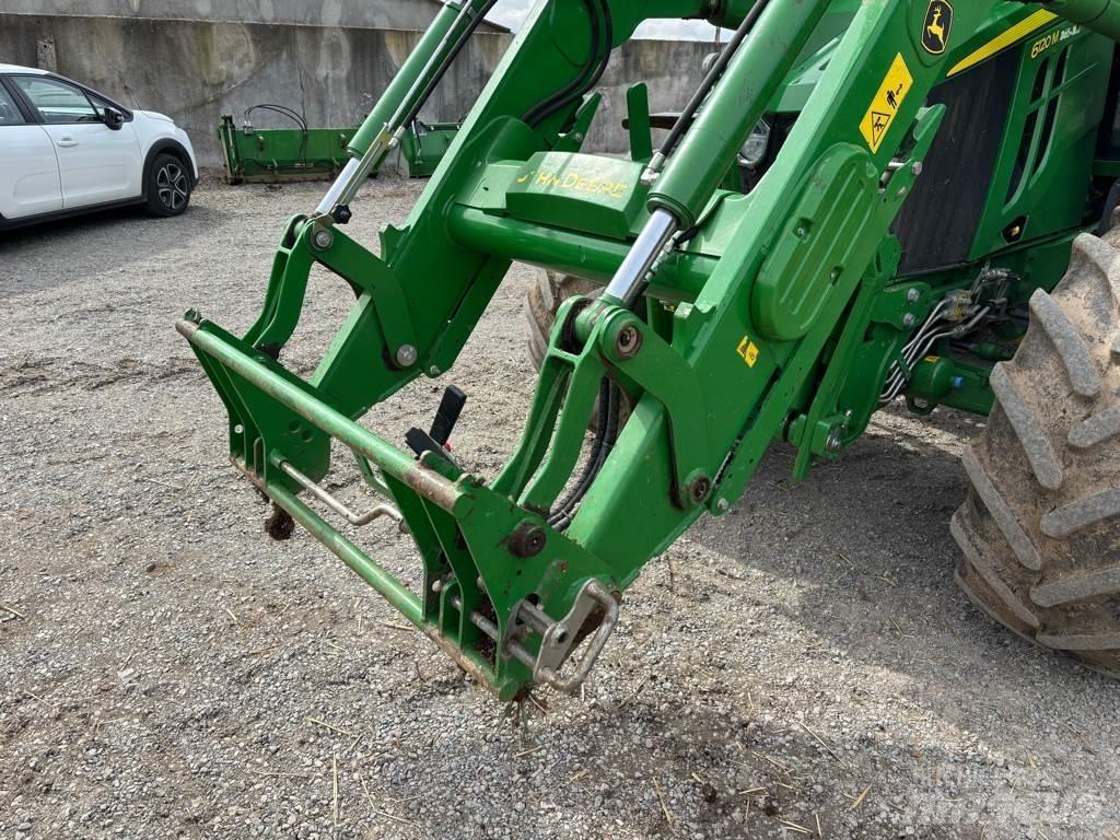 John Deere 6120M الجرارات