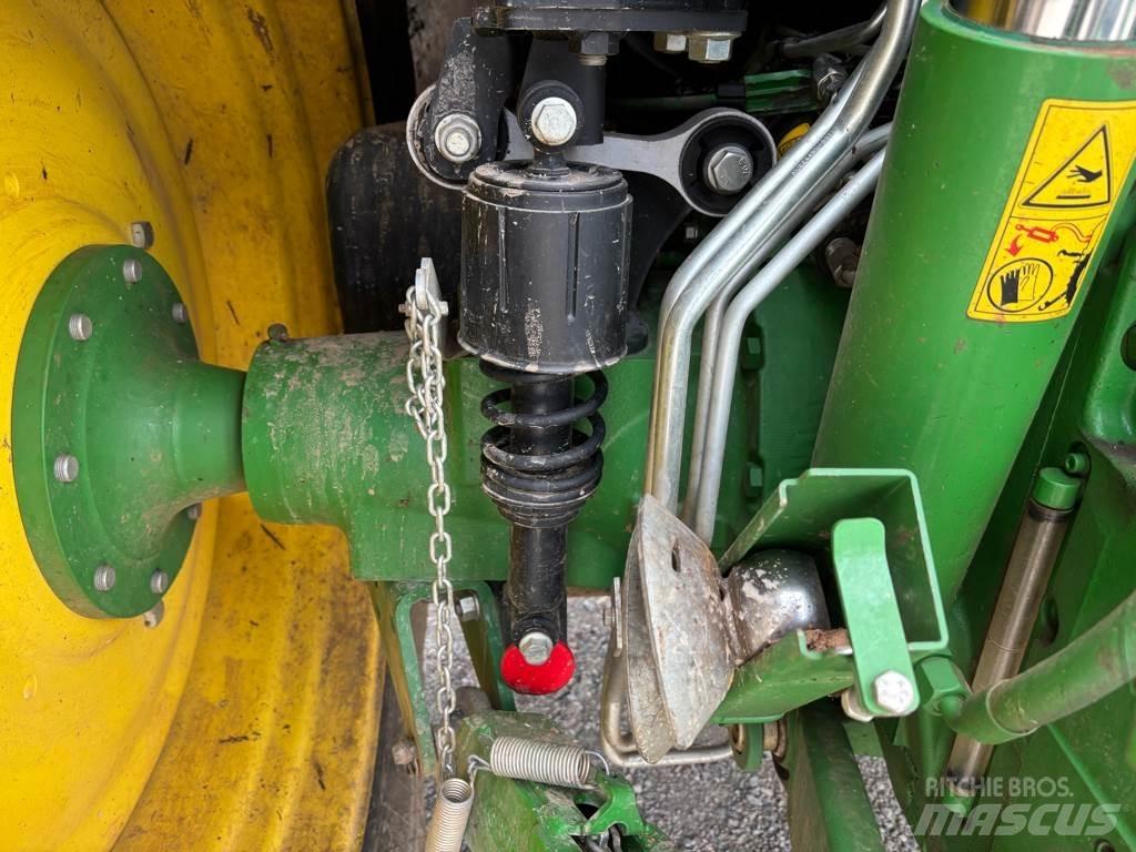 John Deere 6120M الجرارات