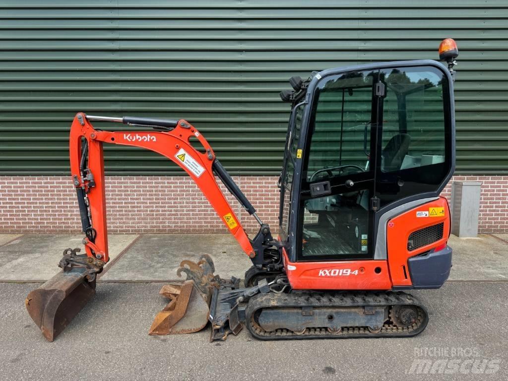 Kubota KX 019-4 حفارات صغيرة أقل من 7 طن (حفارات صغيرة)