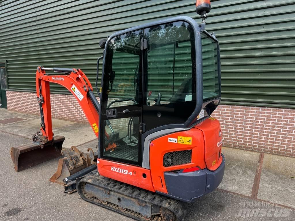Kubota KX 019-4 حفارات صغيرة أقل من 7 طن (حفارات صغيرة)