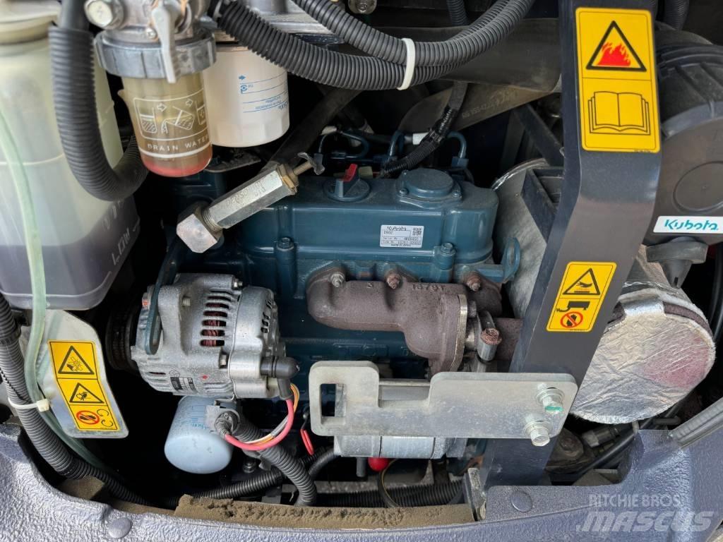 Kubota KX 019-4 حفارات صغيرة أقل من 7 طن (حفارات صغيرة)