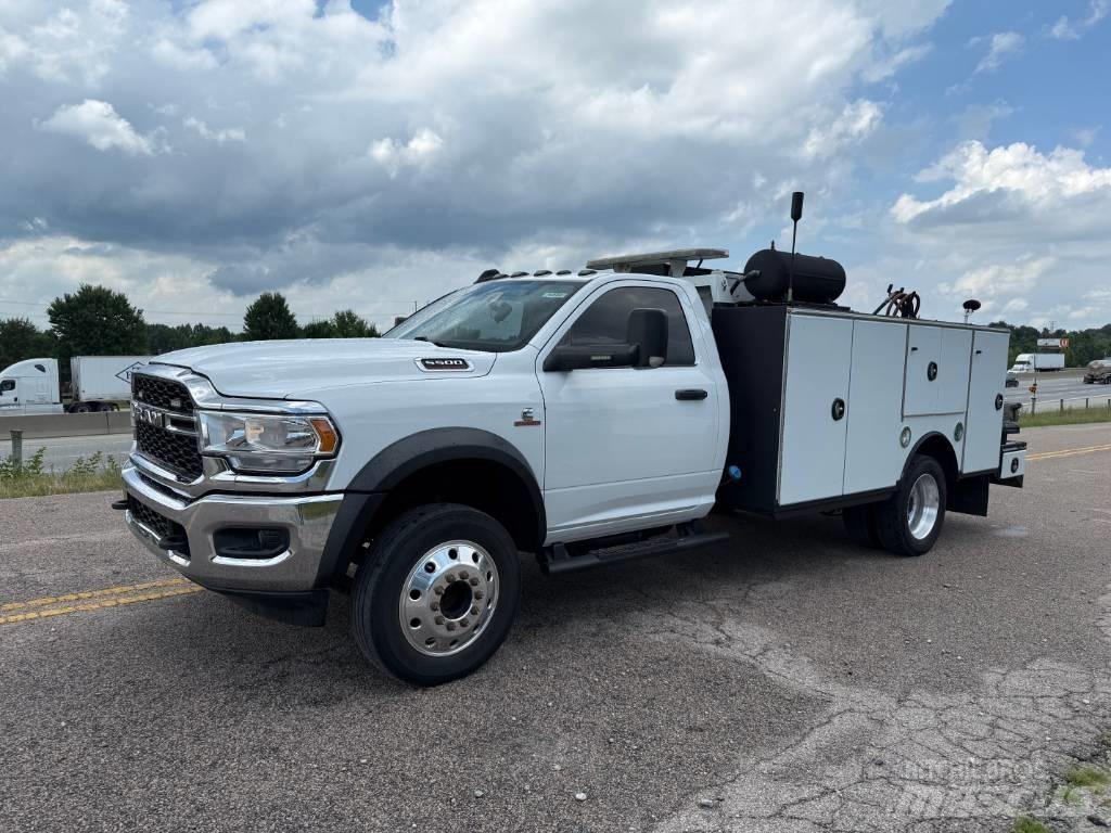 RAM 5500 TRADESMAN مركبات الأغراض العامة