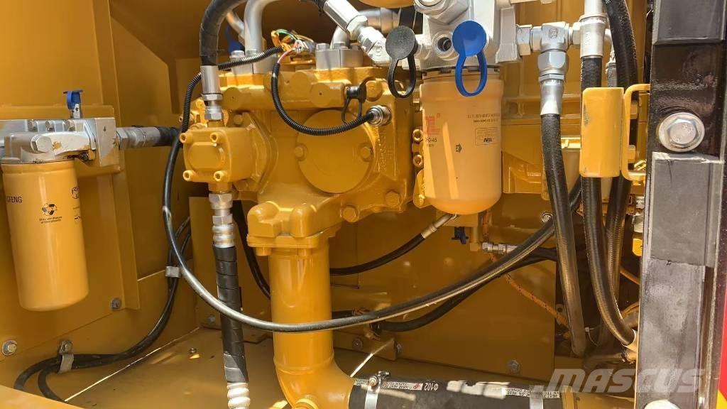 CAT 325 D L حفارات زحافة