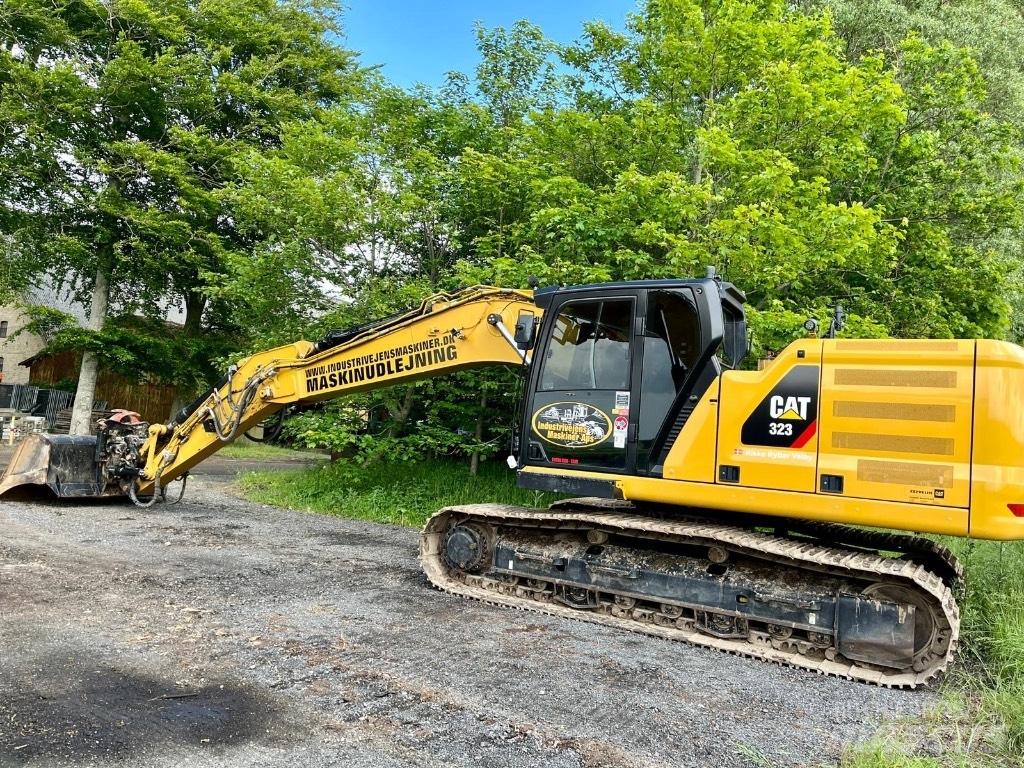 CAT 323 NG - nextgen حفارات زحافة