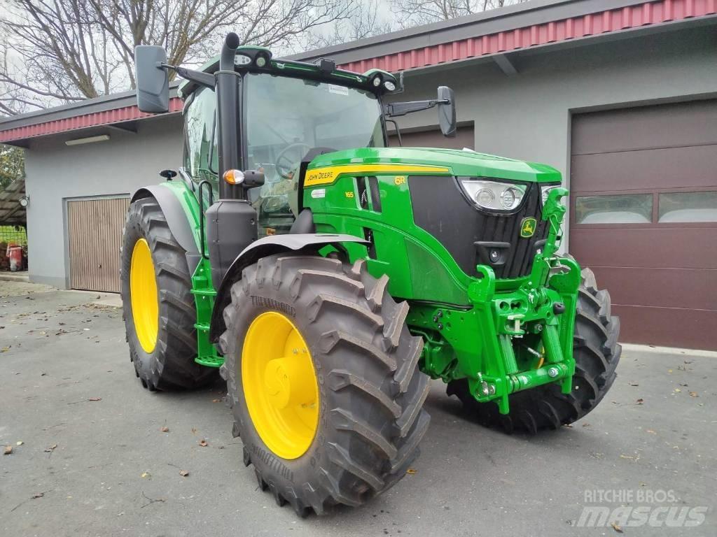 John Deere 6R 165 الجرارات