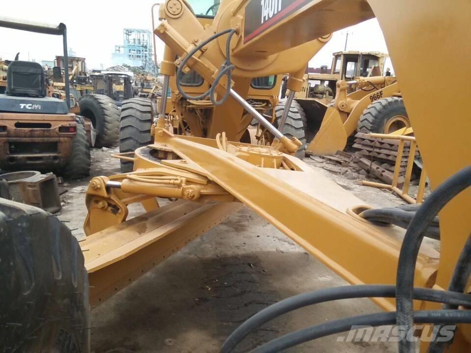 CAT 140 H معدات تمهيد الطرق