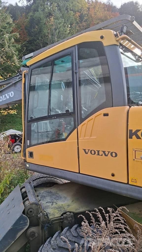Volvo EW 180 C حفارات بعجل