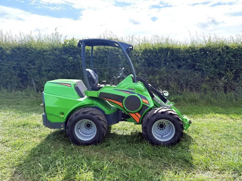 Avant 760 I لوادر متعددة الأغراض