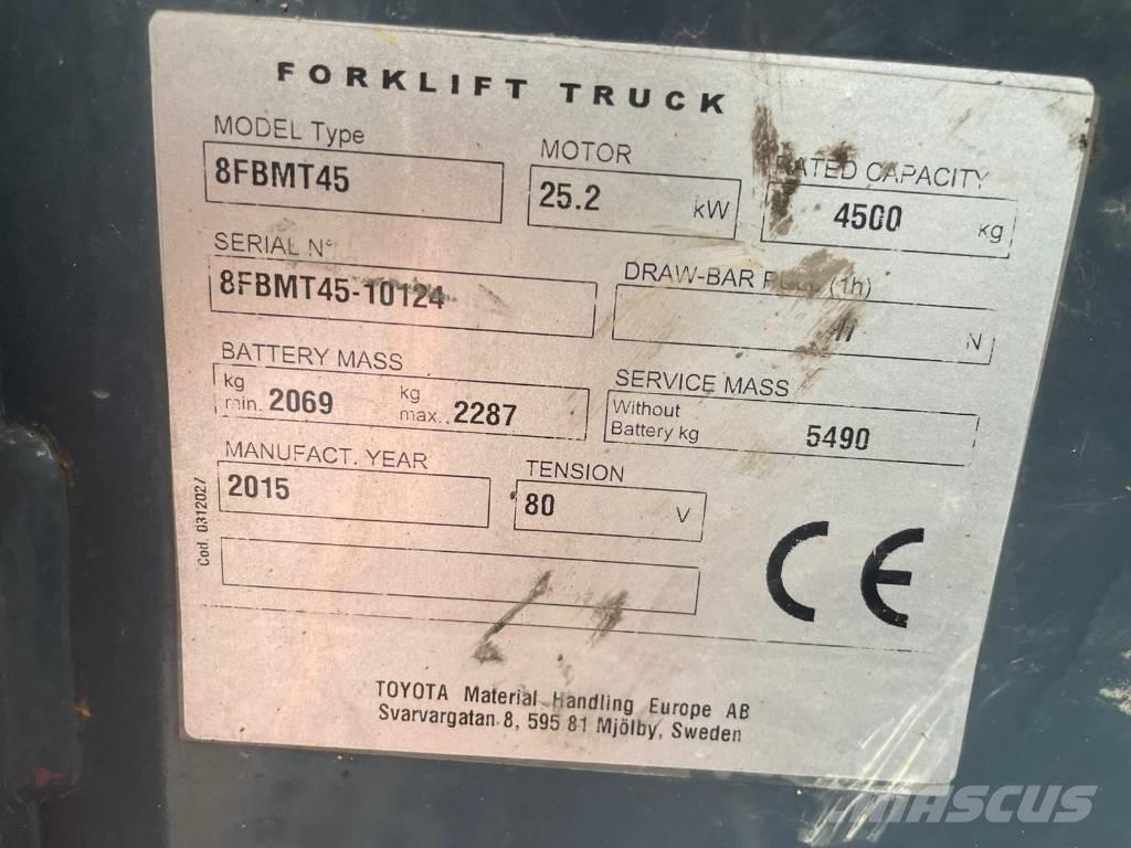 Toyota 8 FBMT 45 شاحنات ذات رافعات شوكية تعمل بالكهرباء
