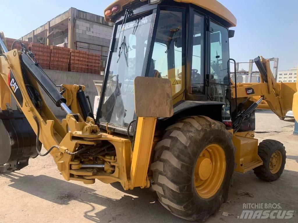CAT 420 F2 لوادر ذات جرافات عكسية