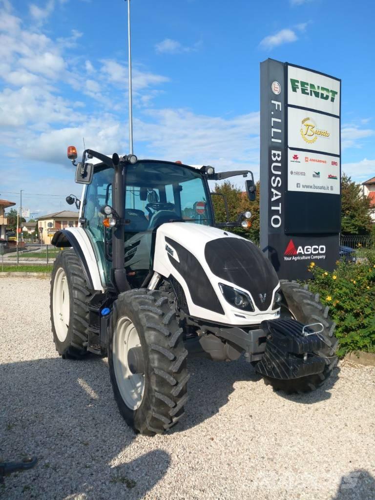 Valtra A 104 الجرارات