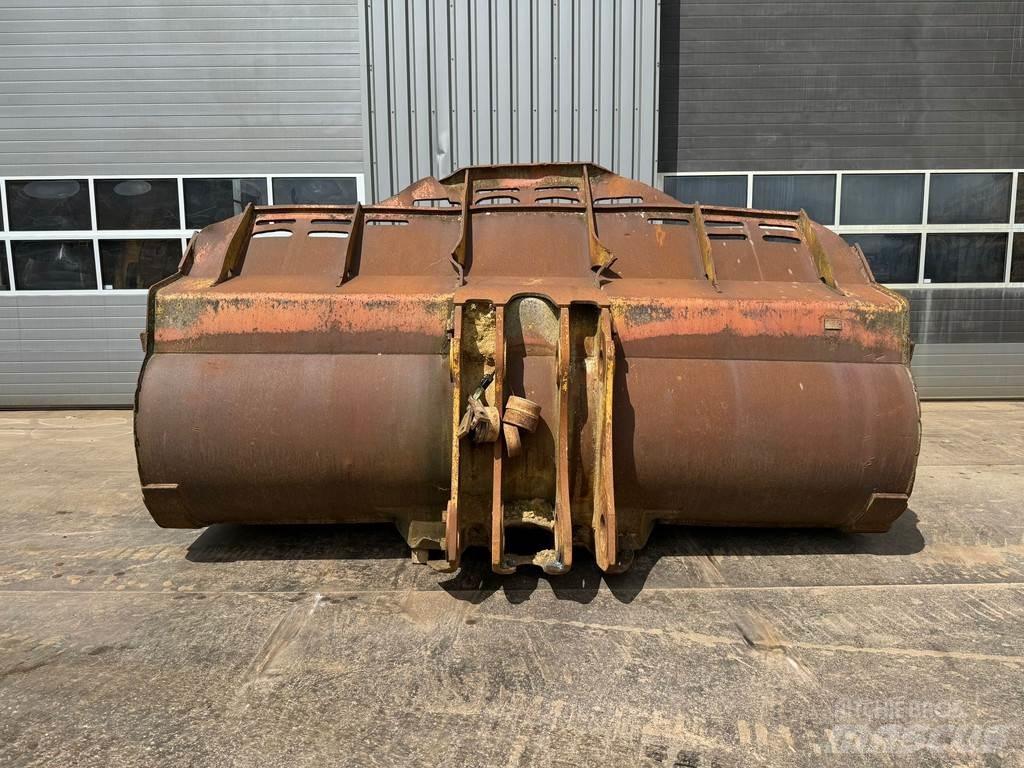 CAT Bucket 988H دلاء