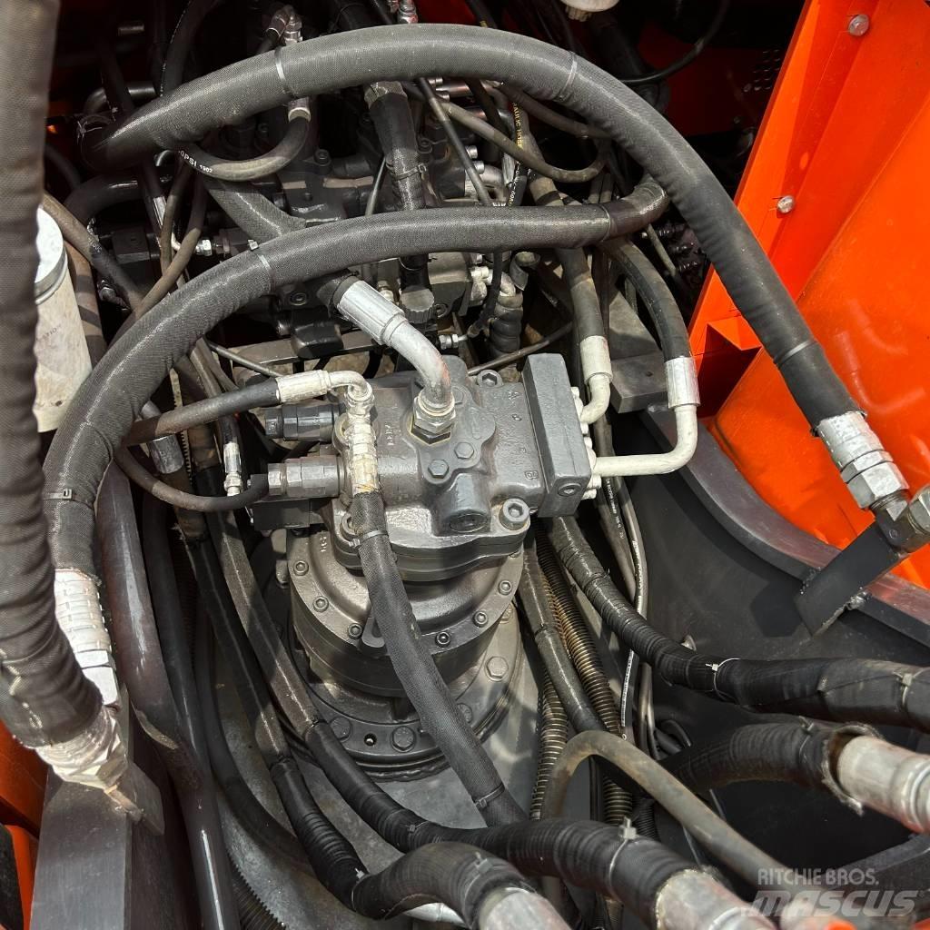 Doosan DX 225 LC حفارات زحافة