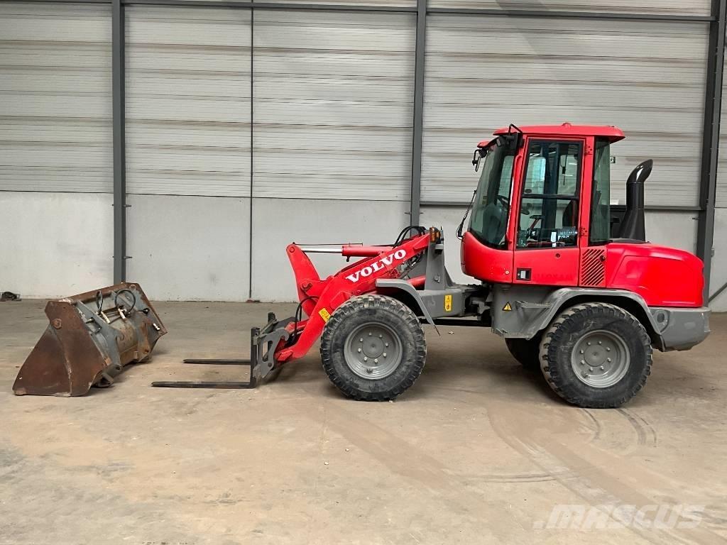 Volvo L 30 G لوادر بعجل