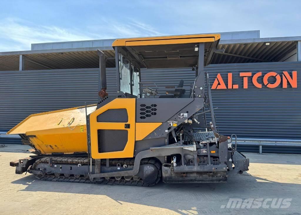 Volvo P 6820C معدات السفلتة