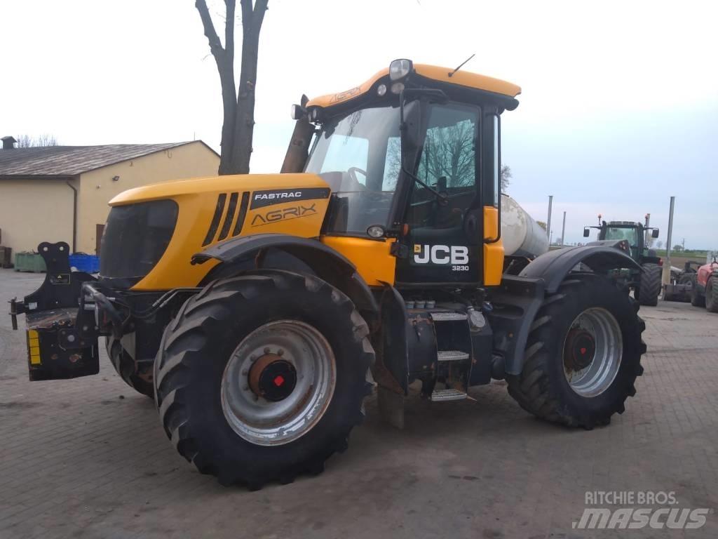 JCB Fastrac 3230 الجرارات