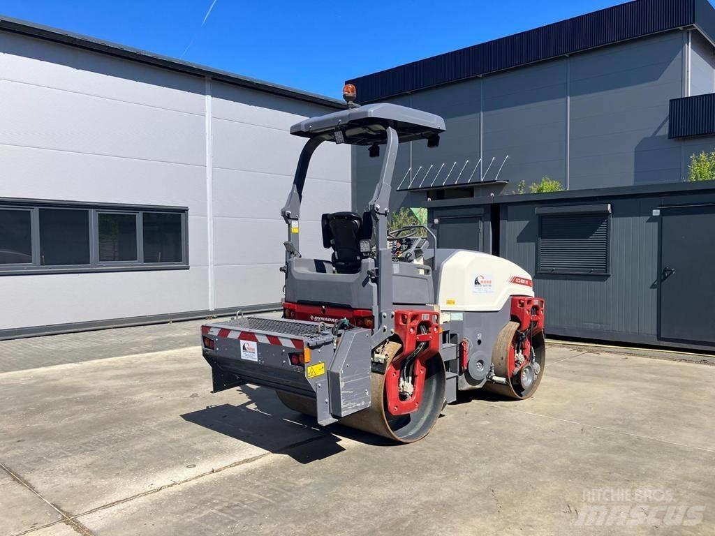 Dynapac CC 1400 VI مداحل ثنائية الاسطوانة