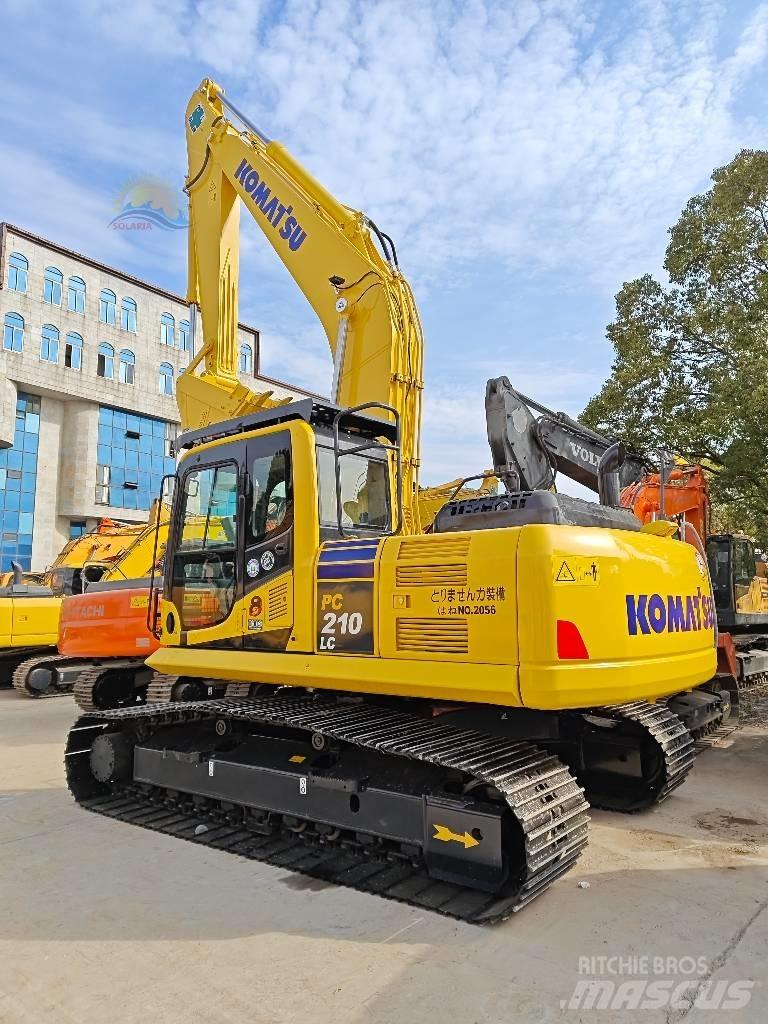 Komatsu PC 210 LC حفارات زحافة
