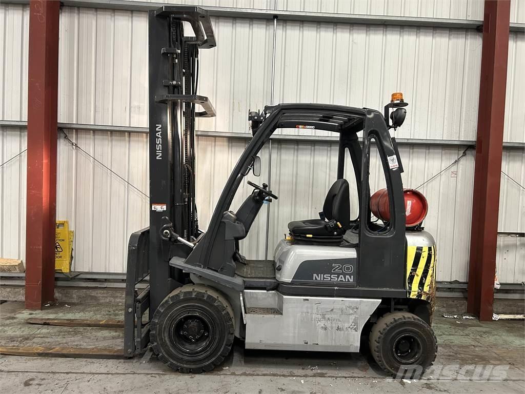 Nissan U1D2A20LQ شاحنات LPG