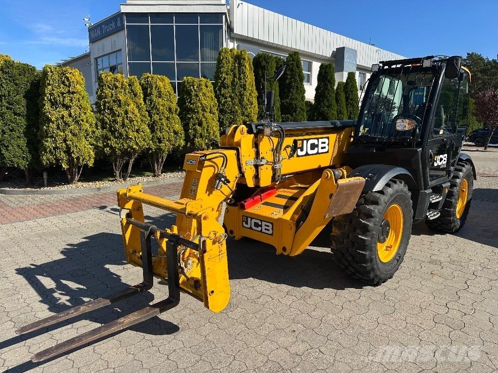 JCB 540-140 مناولات متداخلة