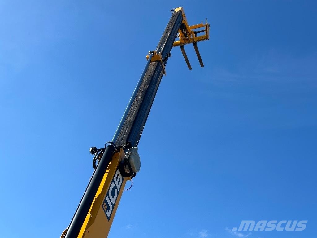 JCB 540-140 مناولات متداخلة