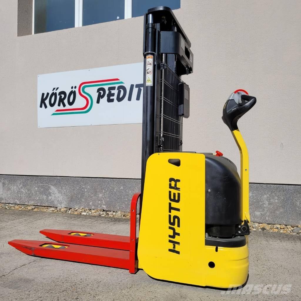Hyster S 1.4 AC شاحنات مناولة ذات منصة نقالة يدوية