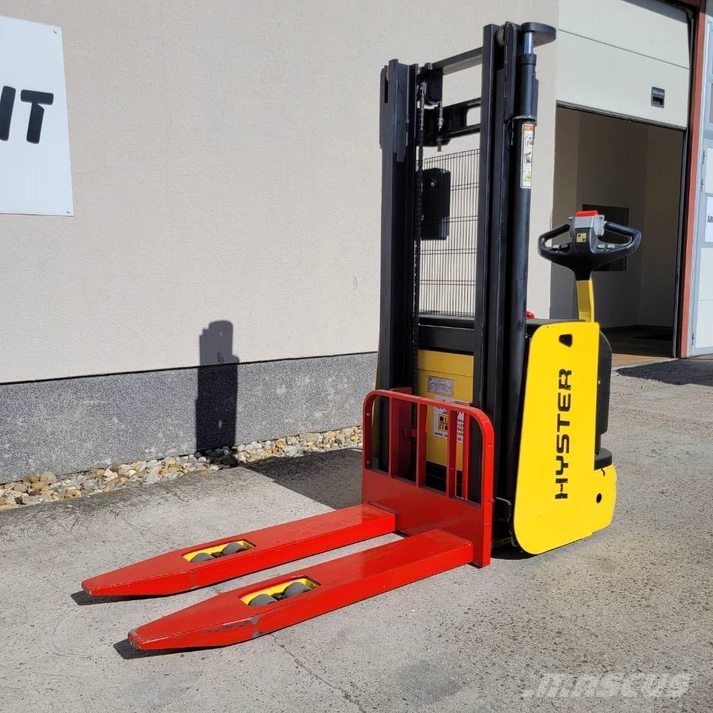 Hyster S 1.4 AC شاحنات مناولة ذات منصة نقالة يدوية