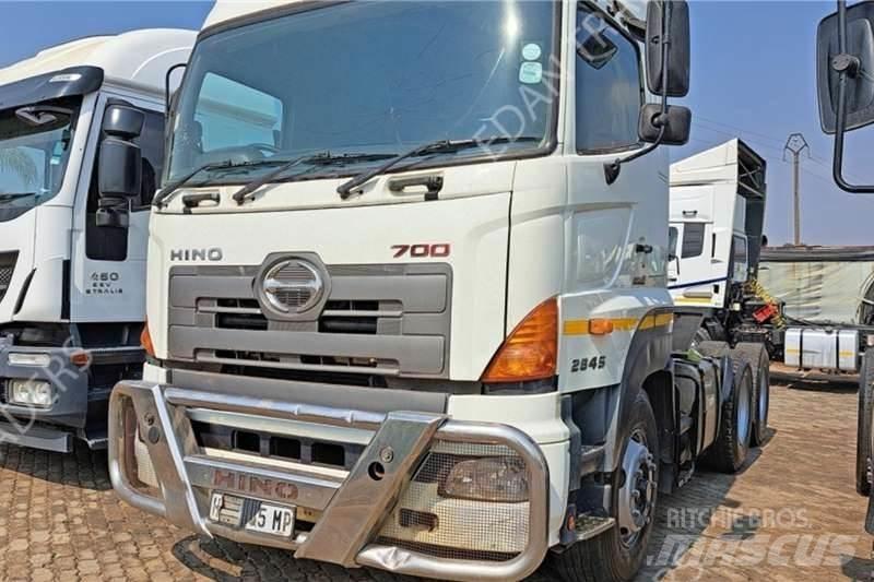 Hino 700 شاحنات أخرى