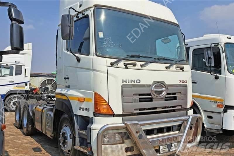 Hino 700 شاحنات أخرى