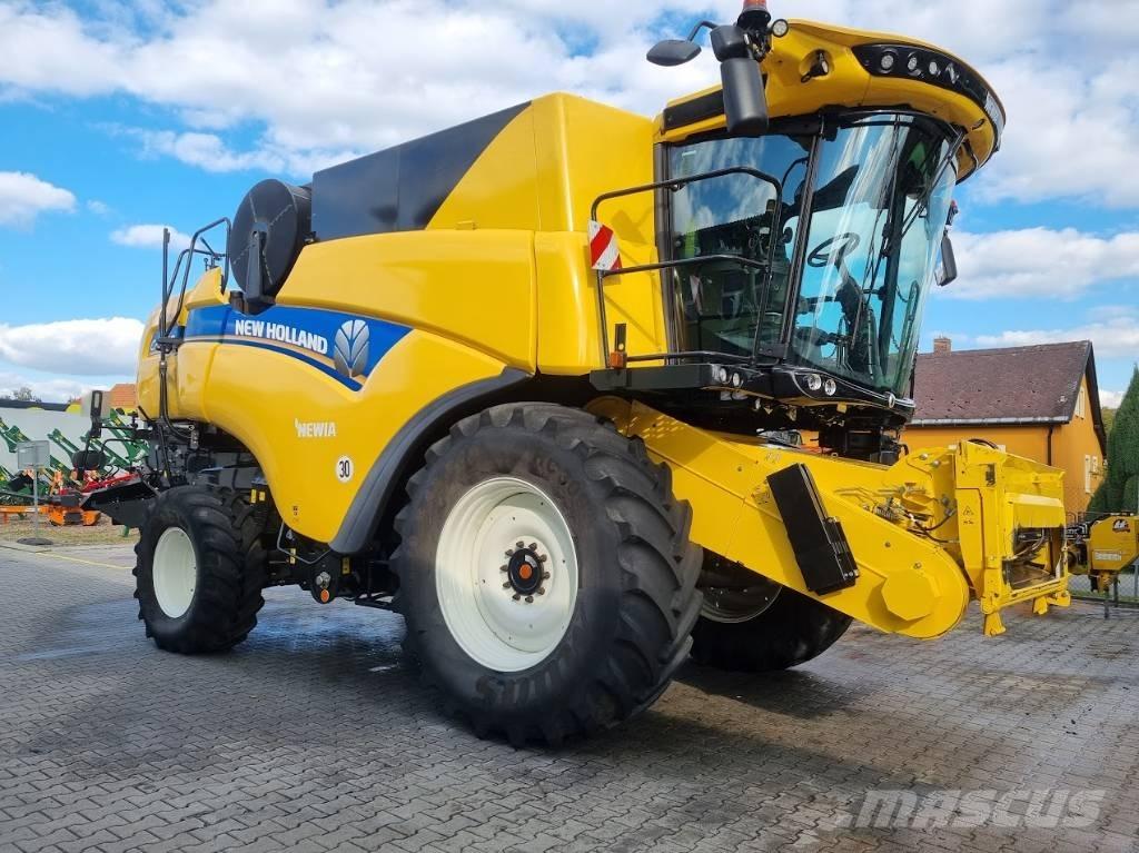 New Holland CX 8.70 حصادات