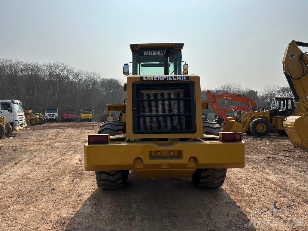CAT 950G لوادر بعجل