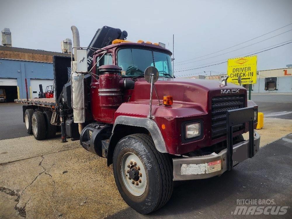 Mack RD 690 S شاحنات الرافعات
