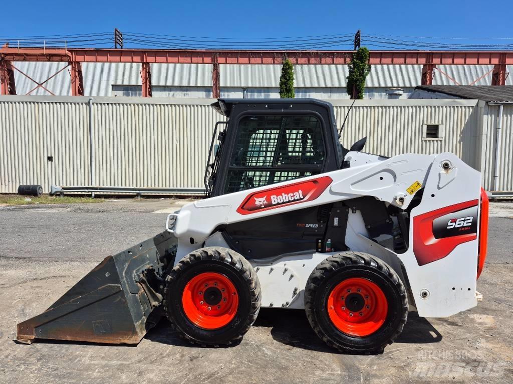 Bobcat S 62 لوادر انزلاقية التوجيه
