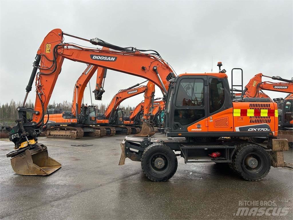 Doosan DX170W-5 حفارات زحافة