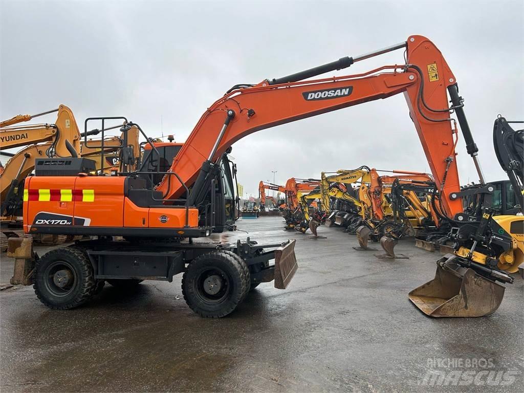 Doosan DX170W-5 حفارات زحافة