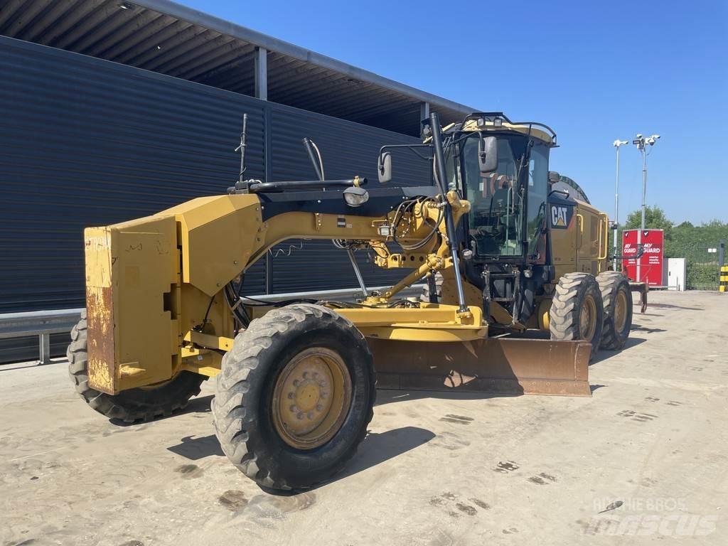 CAT 140 M2 معدات تمهيد الطرق