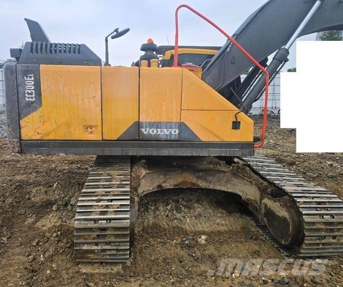 Volvo EC 300 EL حفارات زحافة