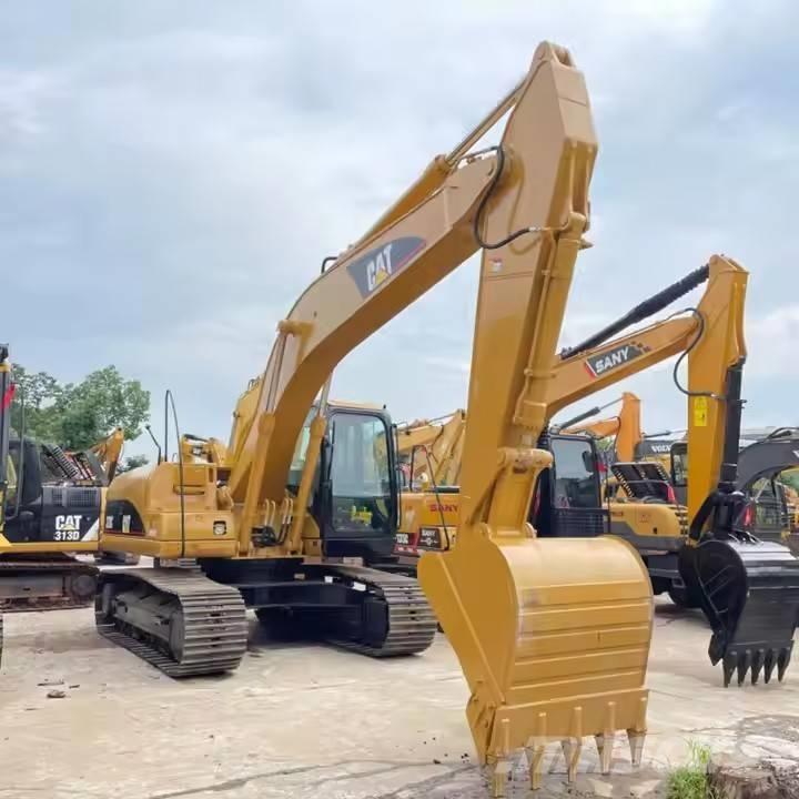 CAT 320 C حفارات زحافة