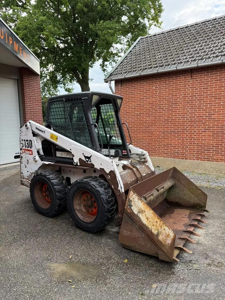 Bobcat S130 لوادر انزلاقية التوجيه