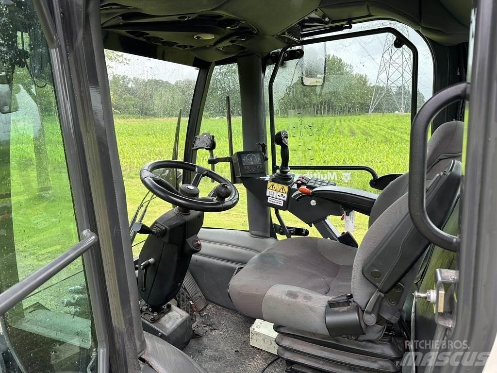 Multihog MX-75 الجرارات