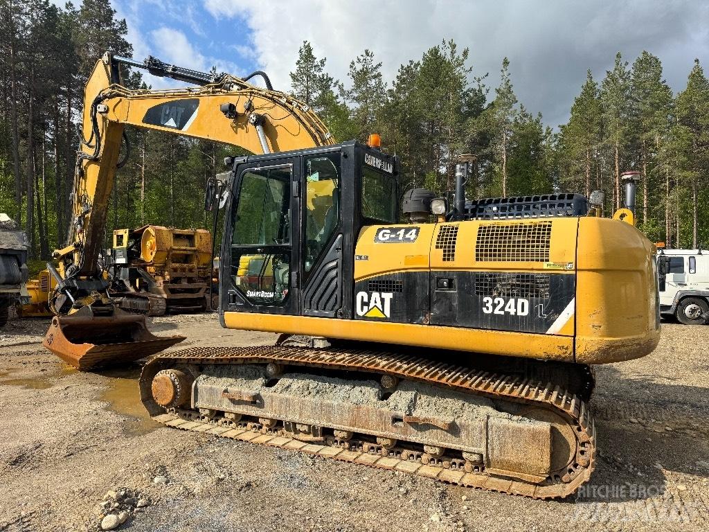 CAT 324 D L حفارات زحافة