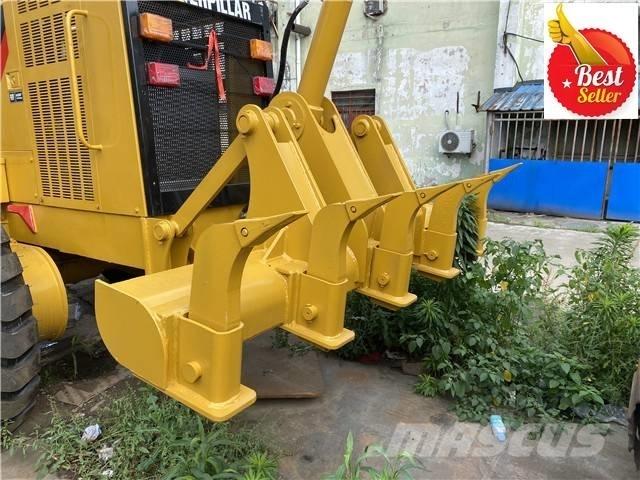 CAT 140 H معدات تمهيد الطرق