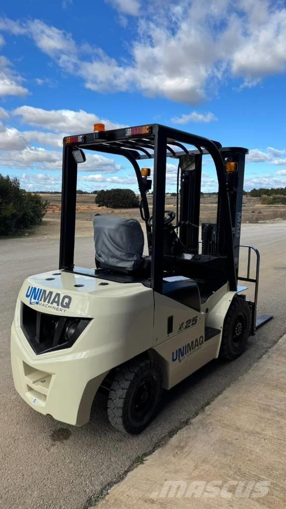 UNIMAQ FD25 شاحنات الديزل