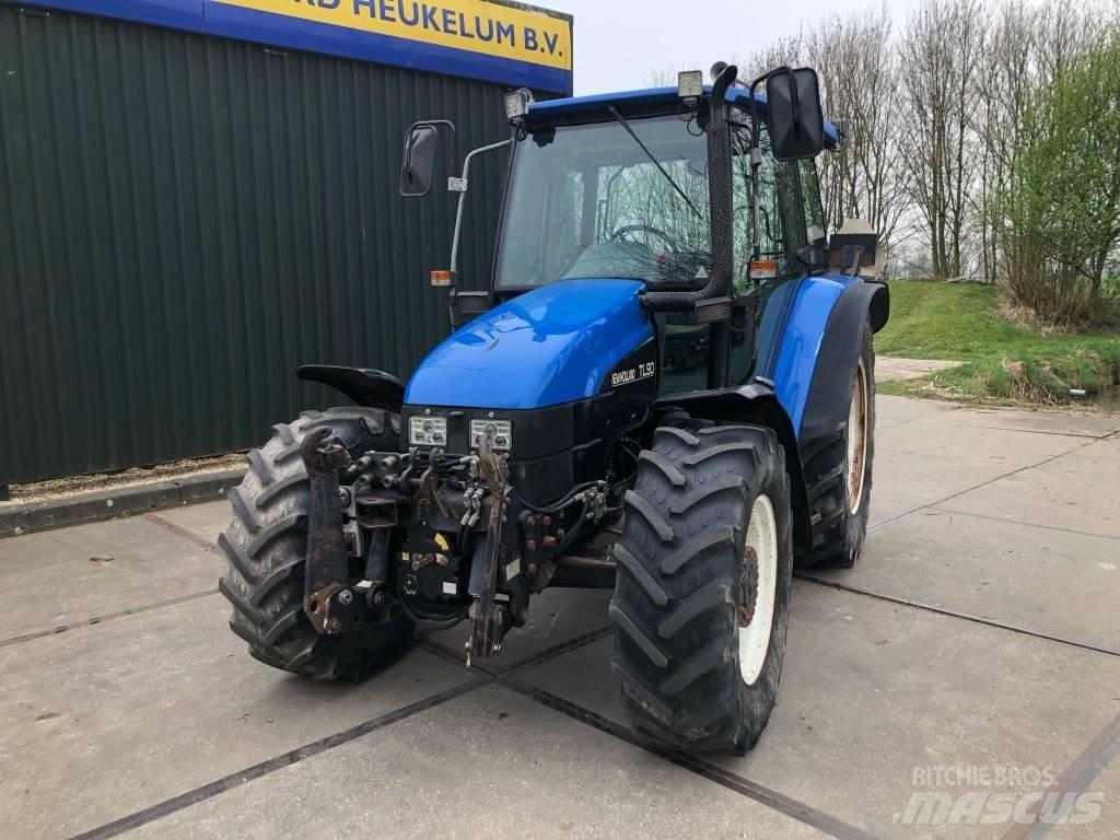 New Holland TL 90 الجرارات