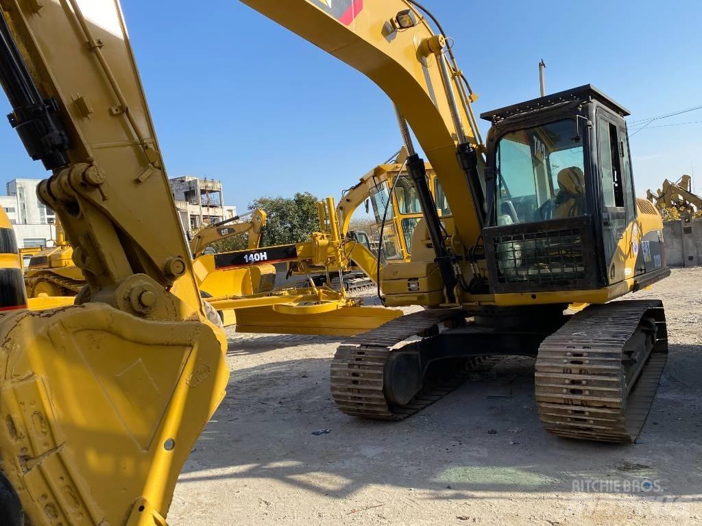 CAT 312 D حفارات زحافة