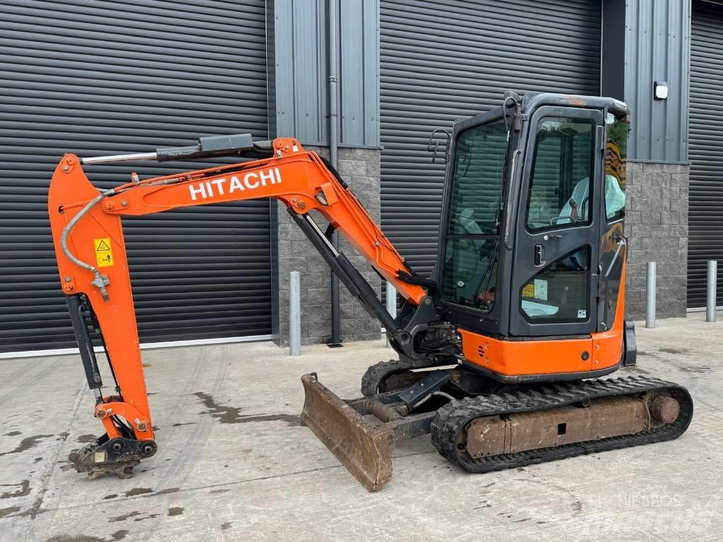 Hitachi ZX 33 U-5 A حفارات صغيرة أقل من 7 طن (حفارات صغيرة)