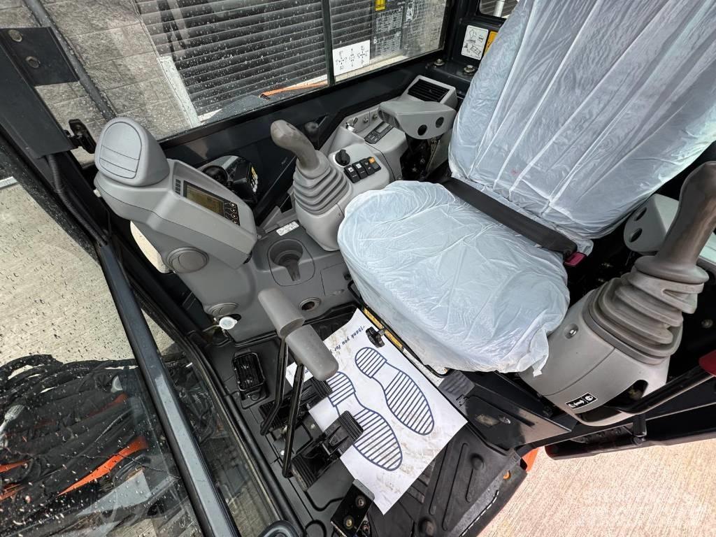 Hitachi ZX 33 U-5 A حفارات صغيرة أقل من 7 طن (حفارات صغيرة)