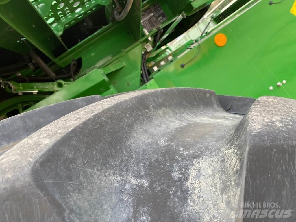 John Deere T560 HM حصادات