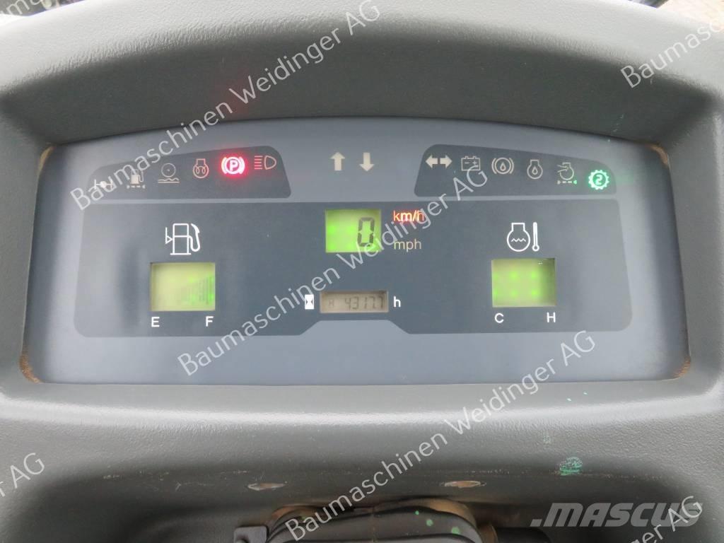 Komatsu WA 70-6 لوادر بعجل